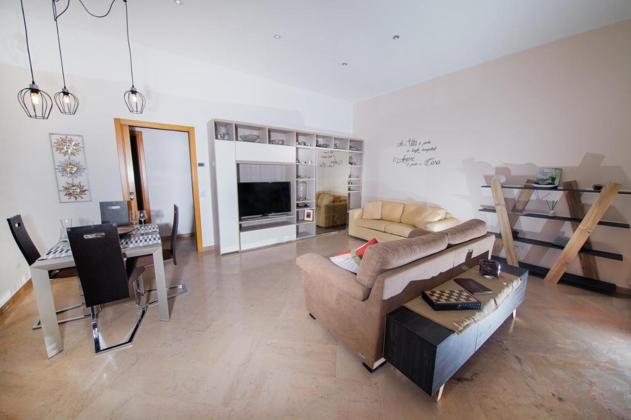 Suite Gaia Bari Bagian luar foto