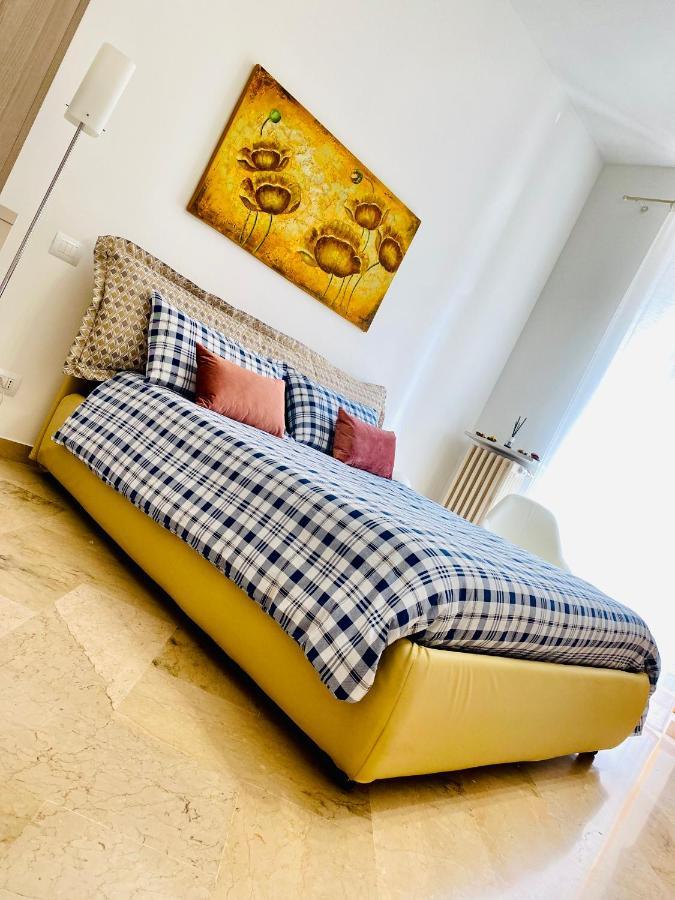 Suite Gaia Bari Bagian luar foto